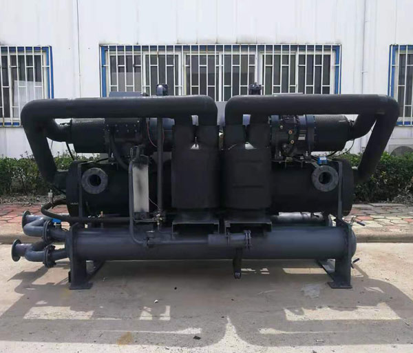 水冷螺桿式冷水機組