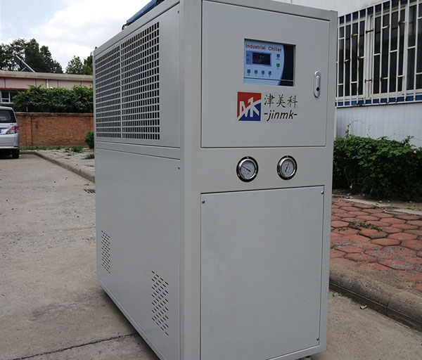 5匹、6匹風冷式冷水機
